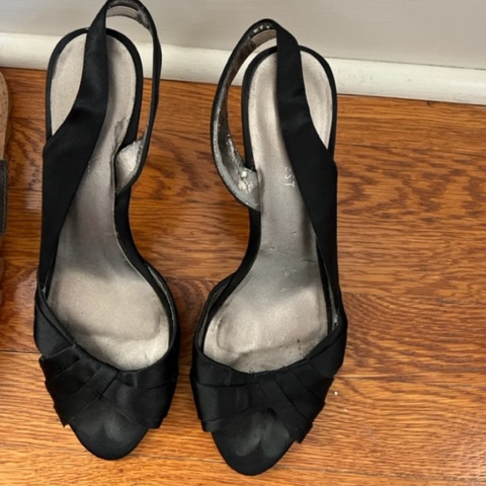 Black Size 8 Nine West Dress Shoes